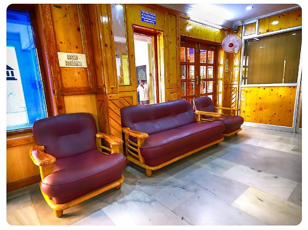 Floor Lobby